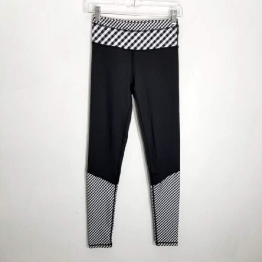 Kyodan Black & White Checkered Athletic Leggings Size Medium